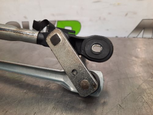 BMW Front Wiper Motor & Linkage E81 E82 E87 E88 1 SERIES