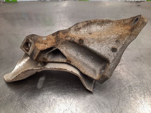 BMW Engine Mounting Bracket O/S Drivers 1 3 SERIES E87 E90 X1 E84