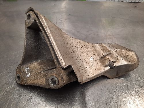 BMW Engine Mounting Bracket O/S Drivers 1 3 SERIES E87 E90 X1 E84