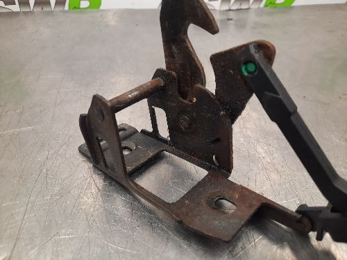 BMW Bonnet Release Brackets Pair E31 8 SERIES