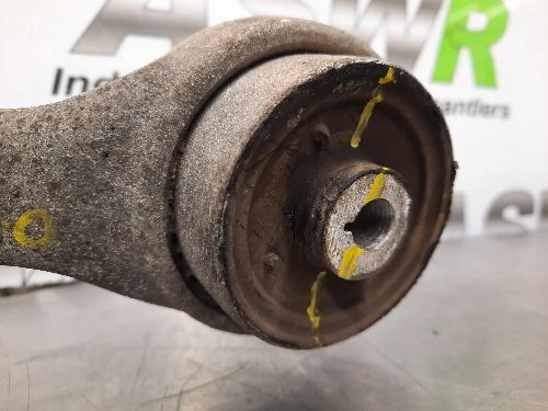 BMW Front Wheel Hub O/S Drivers Right F30 F31 3 SERIES